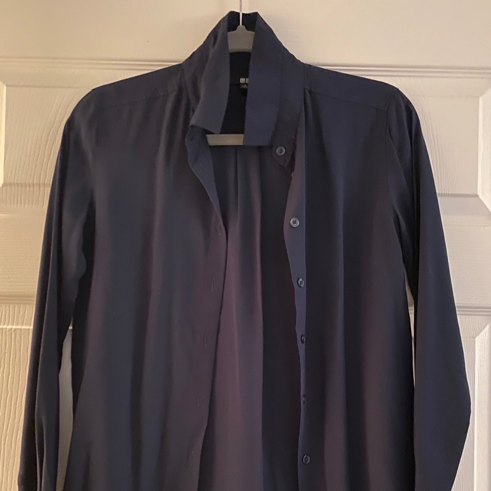 Uniqlo navy button up blouse